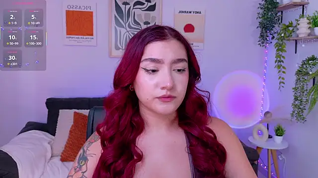 Snapshot of ViolettCastel chatting on 06-11-26, 07:22 ViolettCastel online show from 06-11-26, 07:22