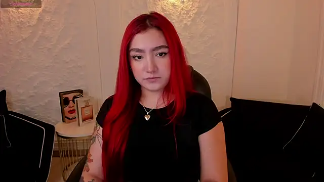 ViolettCastel online show from 10-15-25, 07:00