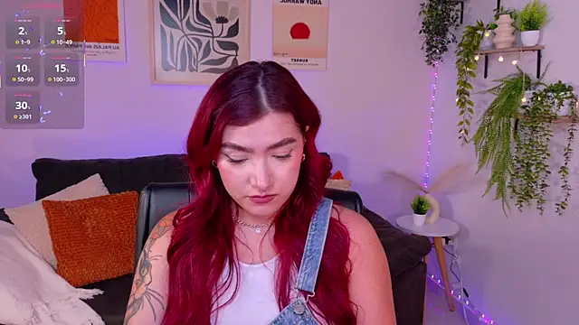 ViolettCastel online show from 04-21-26, 11:00