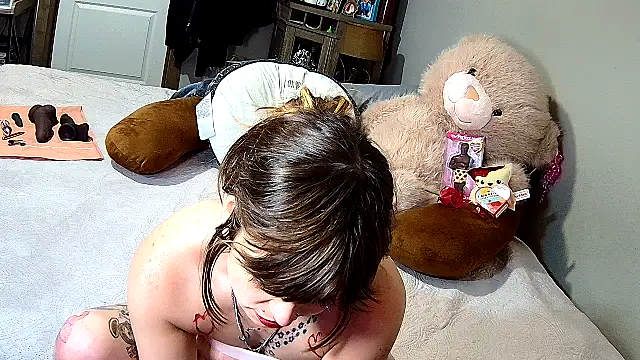 ZeelaXoXo online show from 02-15-26, 05:41