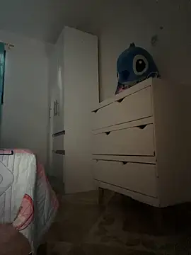 Snapshot of Kimmymadison- chatting on 02-12-26, 09:47 Kimmymadison- online show from 02-12-26, 09:47