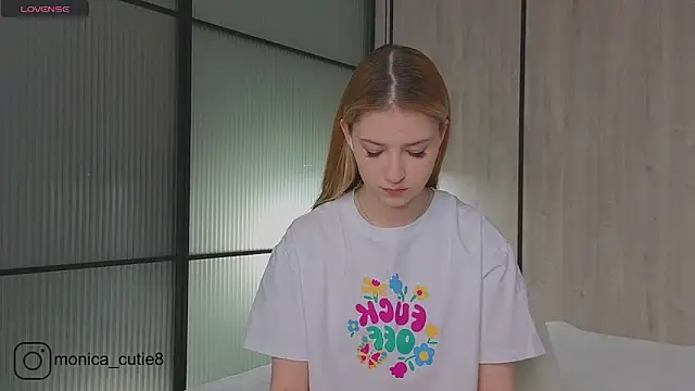 Monikacutie online show from 02-24-25, 04:05