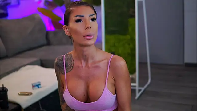 RaquelleVon online show from 02-14-26, 10:04