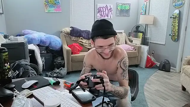 Snapshot of hungkubenski chatting on 03-02-26, 09:05 hungkubenski online show from 03-02-26, 09:05