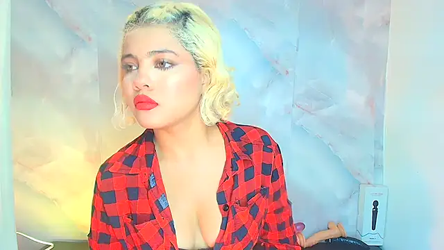 sofiacastillo01 online show from 07-13-26, 01:43
