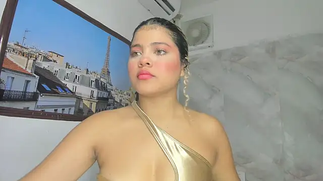 Snapshot of sofiacastillo01 chatting on 05-29-26, 01:28 sofiacastillo01 online show from 05-29-26, 01:28