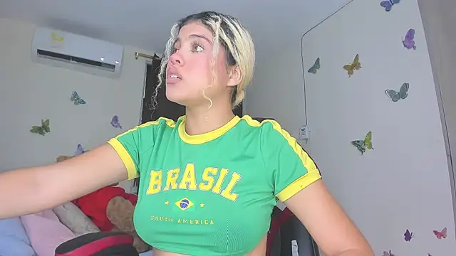 sofiacastillo01 online show from 11-15-25, 01:26