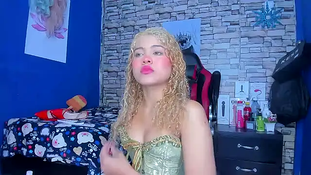 sofiacastillo01 online show from 03-14-25, 12:51