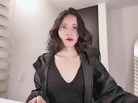 Snapshot of Edranah chatting on 11-17-25, 10:36 Edranah online show from 11-17-25, 10:36