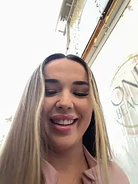 EvaSunderland online show from 05-23-26, 03:33