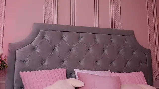 LucyAddison online show from 10-21-25, 03:28