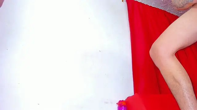 Snapshot of Extreme_Team8 chatting on 03-13-25, 12:27 Extreme Team8 online show from 03-13-25, 12:27