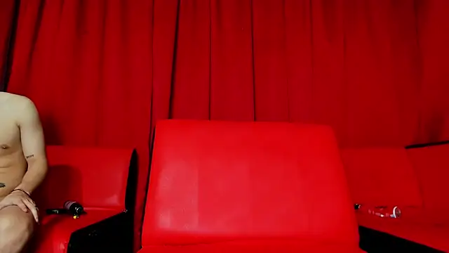 Snapshot of Extreme_Team8 chatting on 03-21-25, 04:51 Extreme Team8 online show from 03-21-25, 04:51