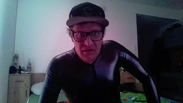Bigthroaterboy online show from 04-06-26, 05:14