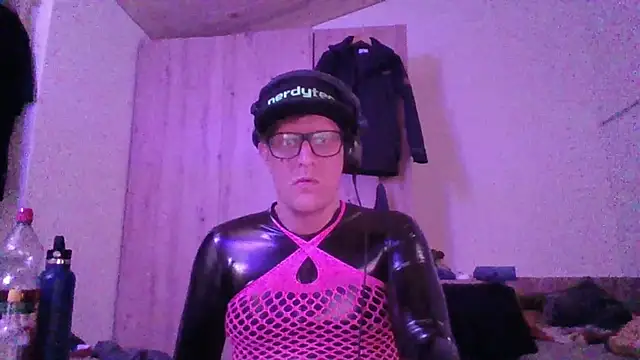 Bigthroaterboy online show from 10-18-25, 03:41