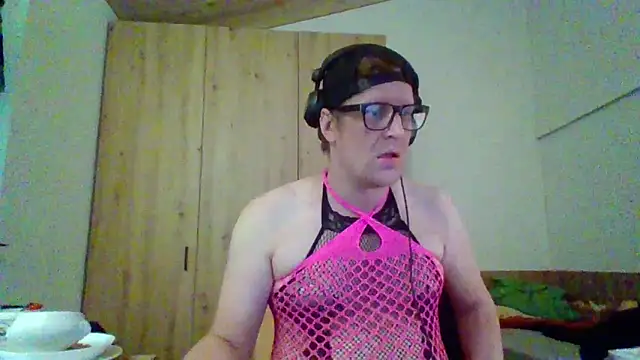 Bigthroaterboy online show from 09-16-25, 04:30