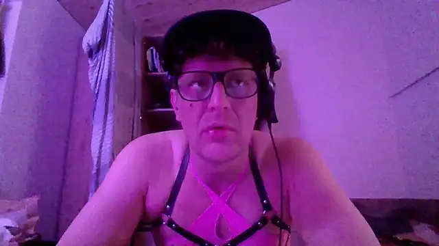 Bigthroaterboy online show from 10-22-25, 05:01