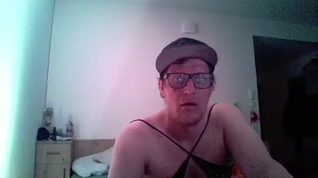Bigthroaterboy online show from 04-05-26, 08:04