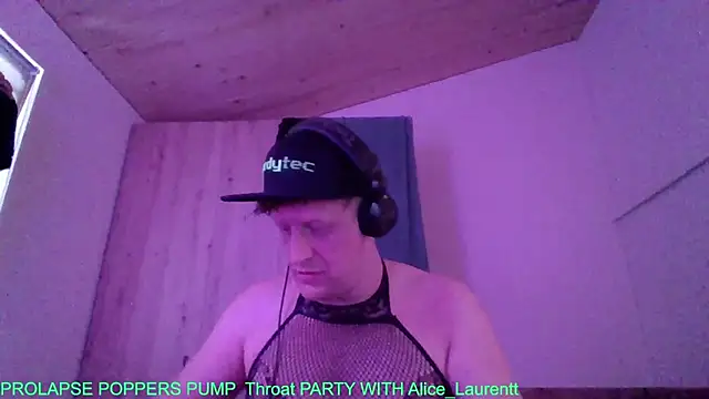 Bigthroaterboy online show from 10-05-25, 10:06