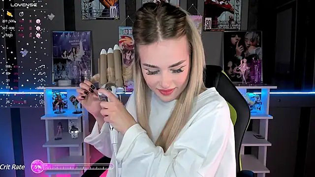 Snapshot of Ellen_Soft chatting on 03-19-25, 04:24 Ellen Soft online show from 03-19-25, 04:24