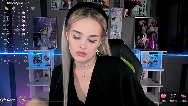 Snapshot of Ellen_Soft chatting on 02-03-25, 08:35 Ellen Soft online show from 02-03-25, 08:35