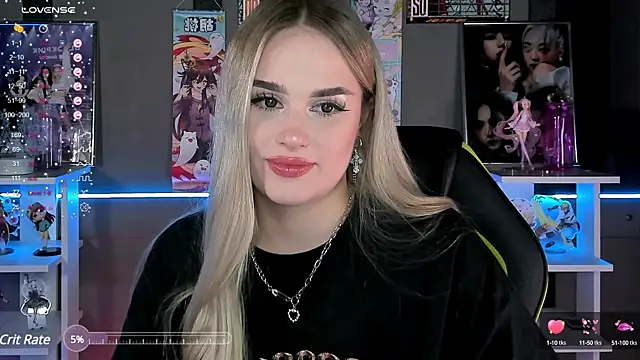 Snapshot of Ellen_Soft chatting on 03-20-25, 08:40 Ellen Soft online show from 03-20-25, 08:40