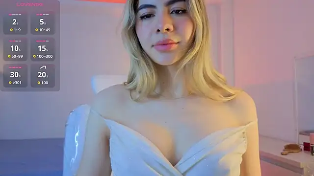 Snapshot of Nathaly-sky chatting on 06-27-26, 12:00 Nathaly-sky online show from 06-27-26, 12:00