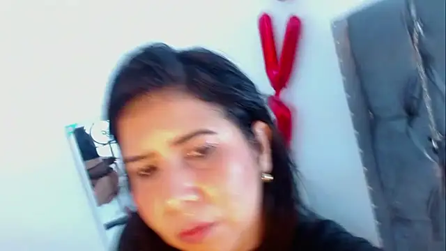 Snapshot of YUSELFI_ROSS_ chatting on 03-20-25, 03:25 YUSELFI ROSS online show from 03-20-25, 03:25