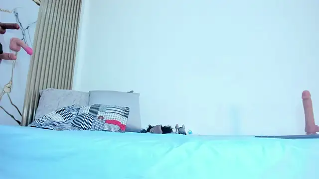 Snapshot of YUSELFI_ROSS_ chatting on 10-26-25, 12:16 YUSELFI ROSS online show from 10-26-25, 12:16