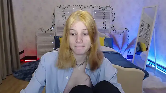 Snapshot of KiaraEvants chatting on 01-14-25, 05:12 KiaraEvants online show from 01-14-25, 05:12