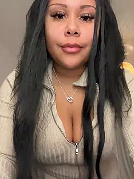 Snapshot of HaileyDiana chatting on 02-27-25, 08:09 HaileyDiana online show from 02-27-25, 08:09