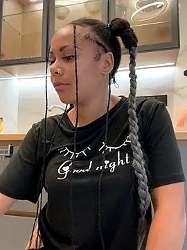 HaileyDiana online show from 11-12-25, 08:01