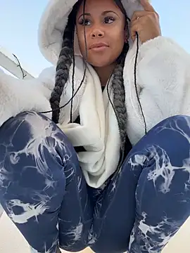 HaileyDiana online show from 12-15-25, 10:43