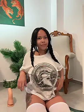 HaileyDiana online show from 06-17-26, 09:52