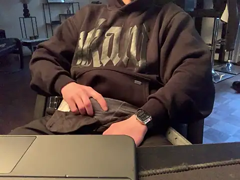 KendrickJiz online show from 05-13-26, 06:26