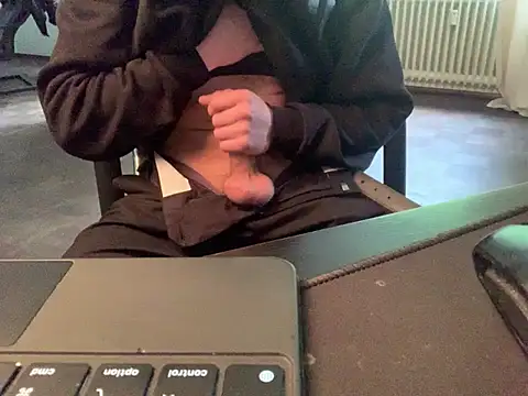 KendrickJiz online show from 05-14-26, 03:09