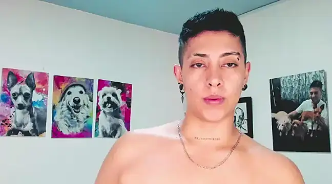 Snapshot of Aleja1214 chatting on 02-17-25, 10:38 Aleja1214 online show from 02-17-25, 10:38