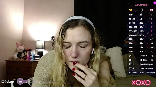 Snapshot of EllieeRose chatting on 02-24-25, 11:43 EllieeRose online show from 02-24-25, 11:43