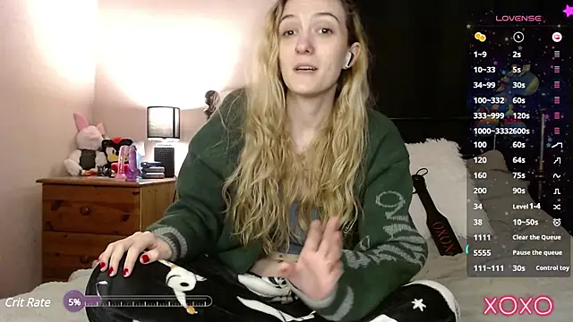Snapshot of EllieeRose chatting on 03-21-25, 03:55 EllieeRose online show from 03-21-25, 03:55
