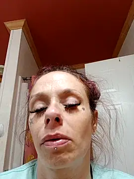 Snapshot of vvictoria_xxx chatting on 03-22-25, 09:21 vvictoria xxx online show from 03-22-25, 09:21