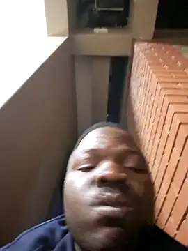 Snapshot of Petrossa chatting on 10-25-25, 06:52 Petrossa online show from 10-25-25, 06:52