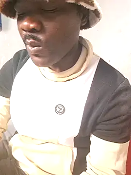 Snapshot of Petrossa chatting on 12-21-25, 11:12 Petrossa online show from 12-21-25, 11:12