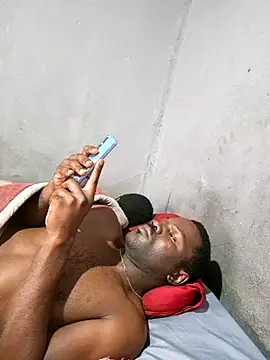 Snapshot of Petrossa chatting on 11-17-25, 05:44 Petrossa online show from 11-17-25, 05:44