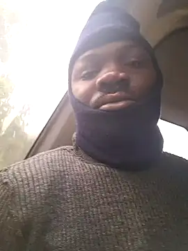 Snapshot of Petrossa chatting on 11-29-25, 04:12 Petrossa online show from 11-29-25, 04:12