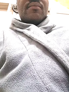 Snapshot of Petrossa chatting on 11-18-25, 02:38 Petrossa online show from 11-18-25, 02:38