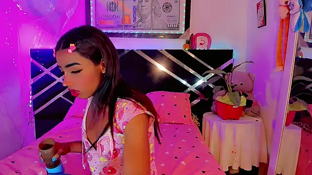 Snapshot of hot_goddess3X chatting on 03-20-25, 01:46 hot goddess3X online show from 03-20-25, 01:46