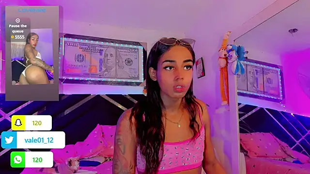 Snapshot of hot_goddess3X chatting on 03-14-25, 04:19 hot goddess3X online show from 03-14-25, 04:19