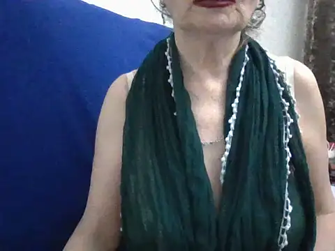 Snapshot of CarlyTreat chatting on 09-19-25, 03:16 CarlyTreat online show from 09-19-25, 03:16