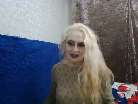 CarlyTreat online show from 12-01-25, 03:02