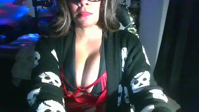 Snapshot of MadisonJayde chatting on 02-15-25, 10:22 MadisonJayde online show from 02-15-25, 10:22
